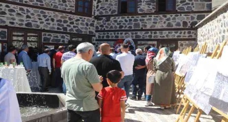 100 binin üzerinde tarihi belge, doküman ve fotoğrafın yer aldığı ‘Erzurum Şehir Arşivi' açıldı