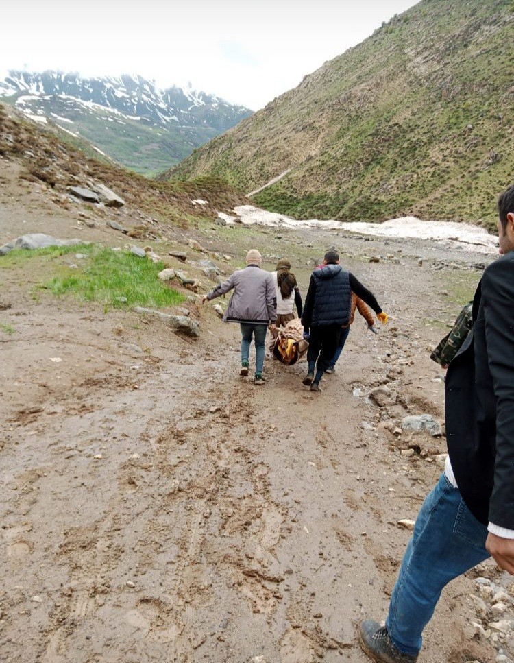 5 ay önce çığ altında kalan 3 İranlının cesedi bulundu