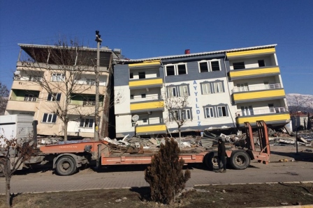 Adıyaman ve Hatay'da binaların yıkılmasının en önemli sebebi 'Zemin Sıvılaşması'