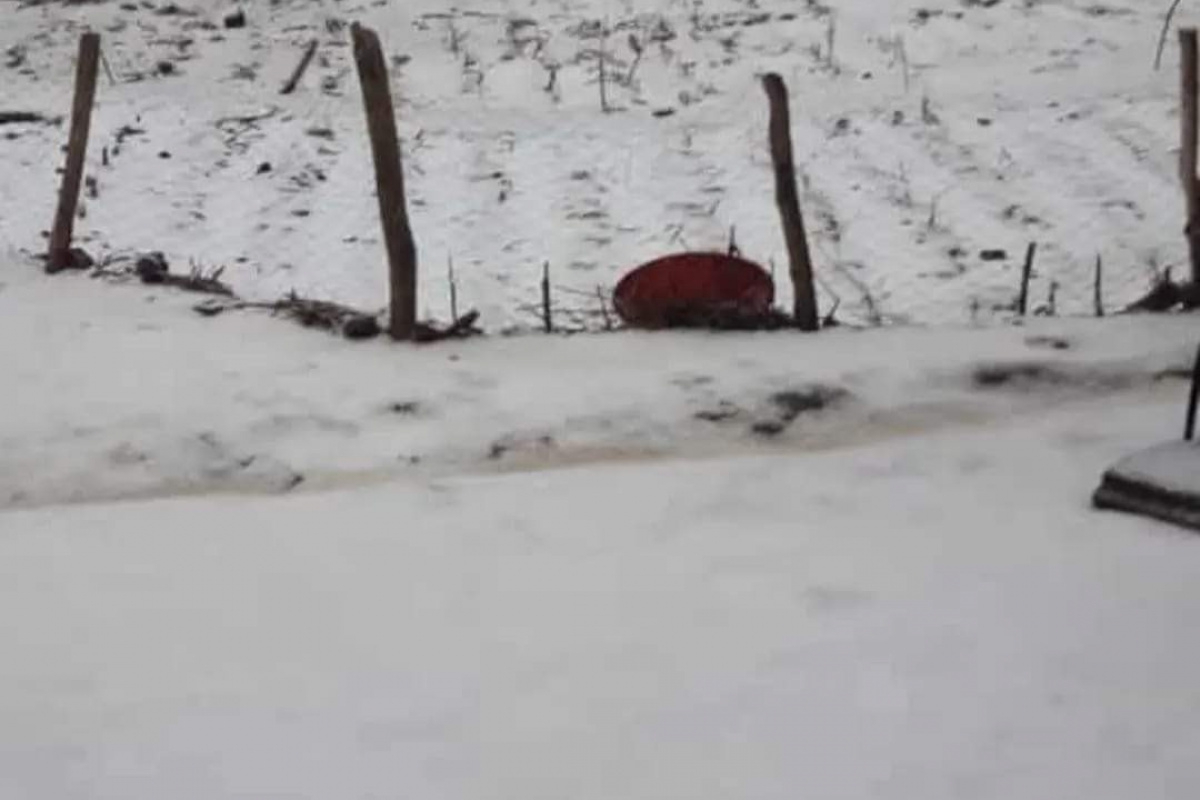 Ahlat'ta Mayıs ayında kar yağdı