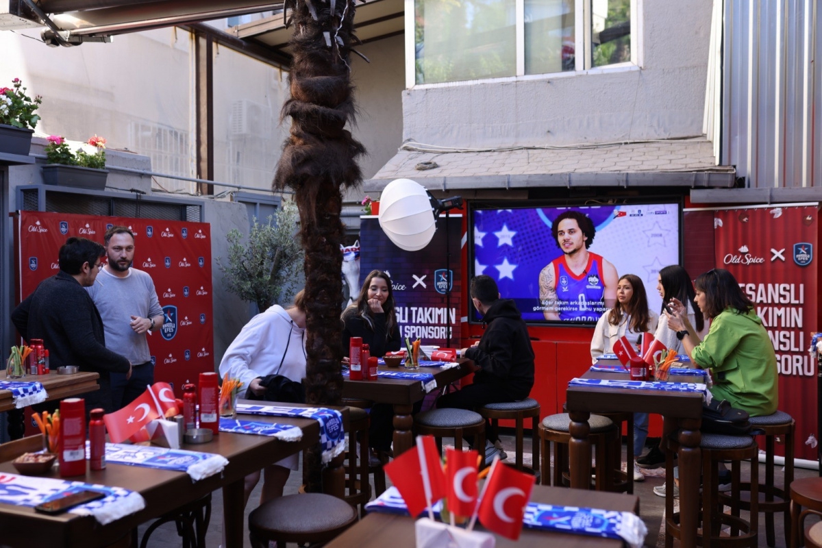 Anadolu Efes'in final heyecanı İstanbul'da yaşandı