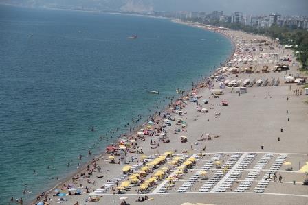 Antalya bu yıl 3 milyon Alman turist bekliyor