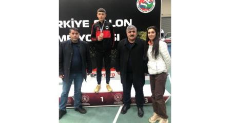 Atletizm yarışlarından ilk madalya geldi