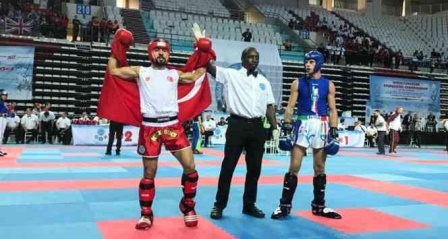 Avrupa Kick Boks Şampiyonası'nda ETÜ'ye büyük gurur