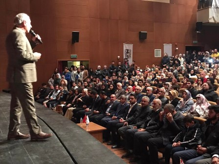 ‘Başarı Bedel İster’ konferansına yoğun ilgi