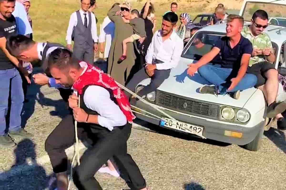 Damat ve sağdıcına eziyet olsun diye 1 tonluk aracı çektirdiler