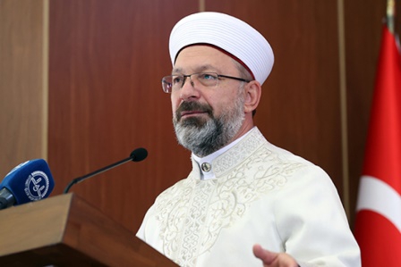 Diyanet İşleri Başkanı Erbaş: 'İki sapkının Kur'an-ı Kerim'e karşı yaptığı provokatif saldırıyı şiddetle kınıyorum'