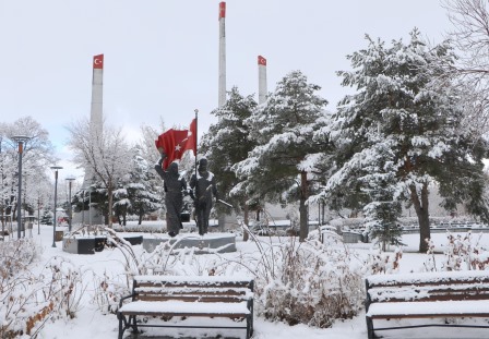 Erzurum'a nisan karı