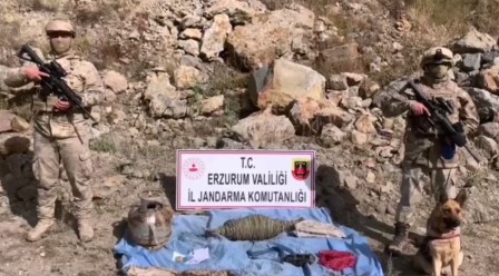  Erzurum-Muş karayoluna 2 metre mesafede gömülü uzaktan komutalı EYP düzeneği ele geçirildi