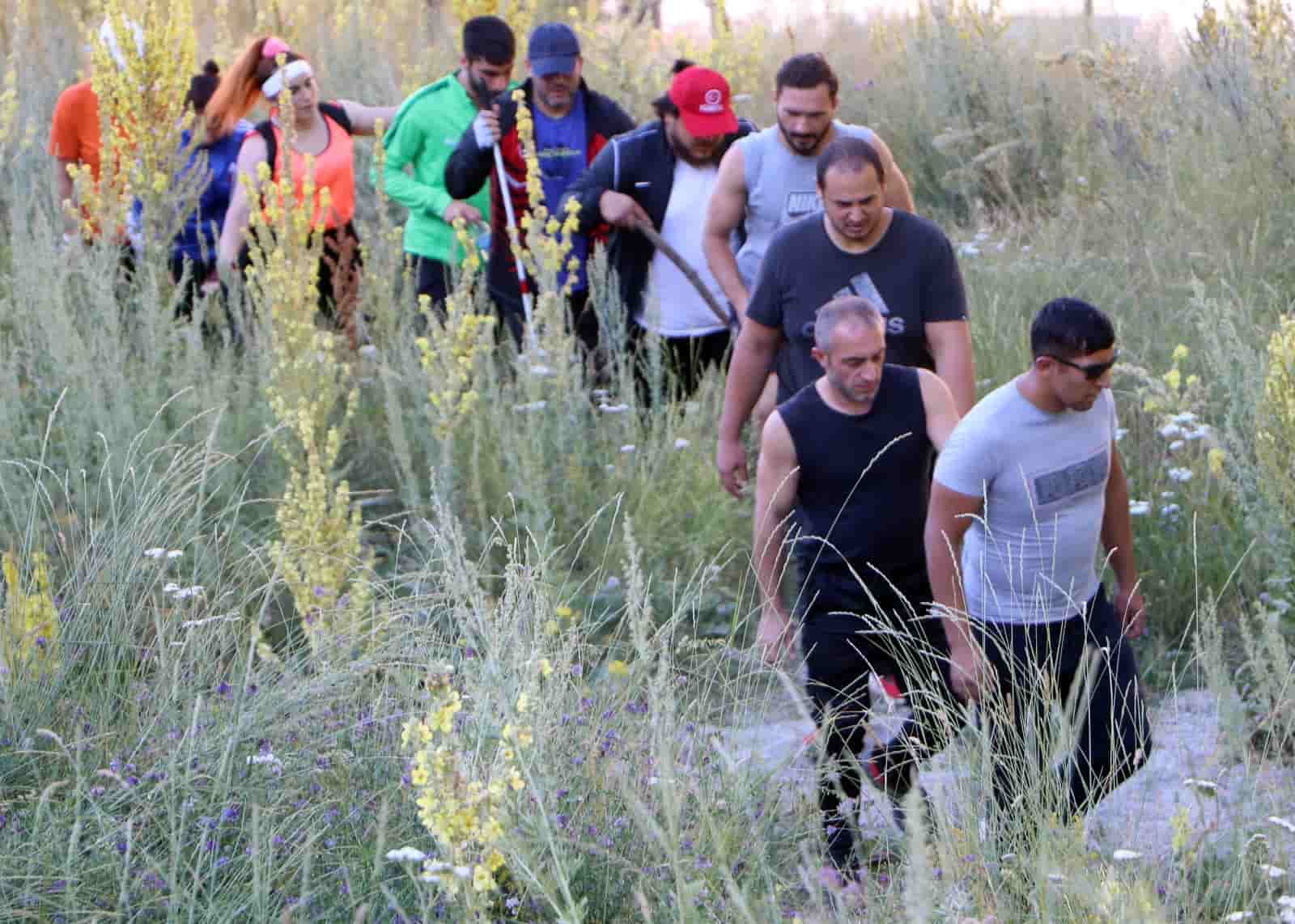 Görme engelli milli judocular, 3 bin metrelik dağa tırmandı