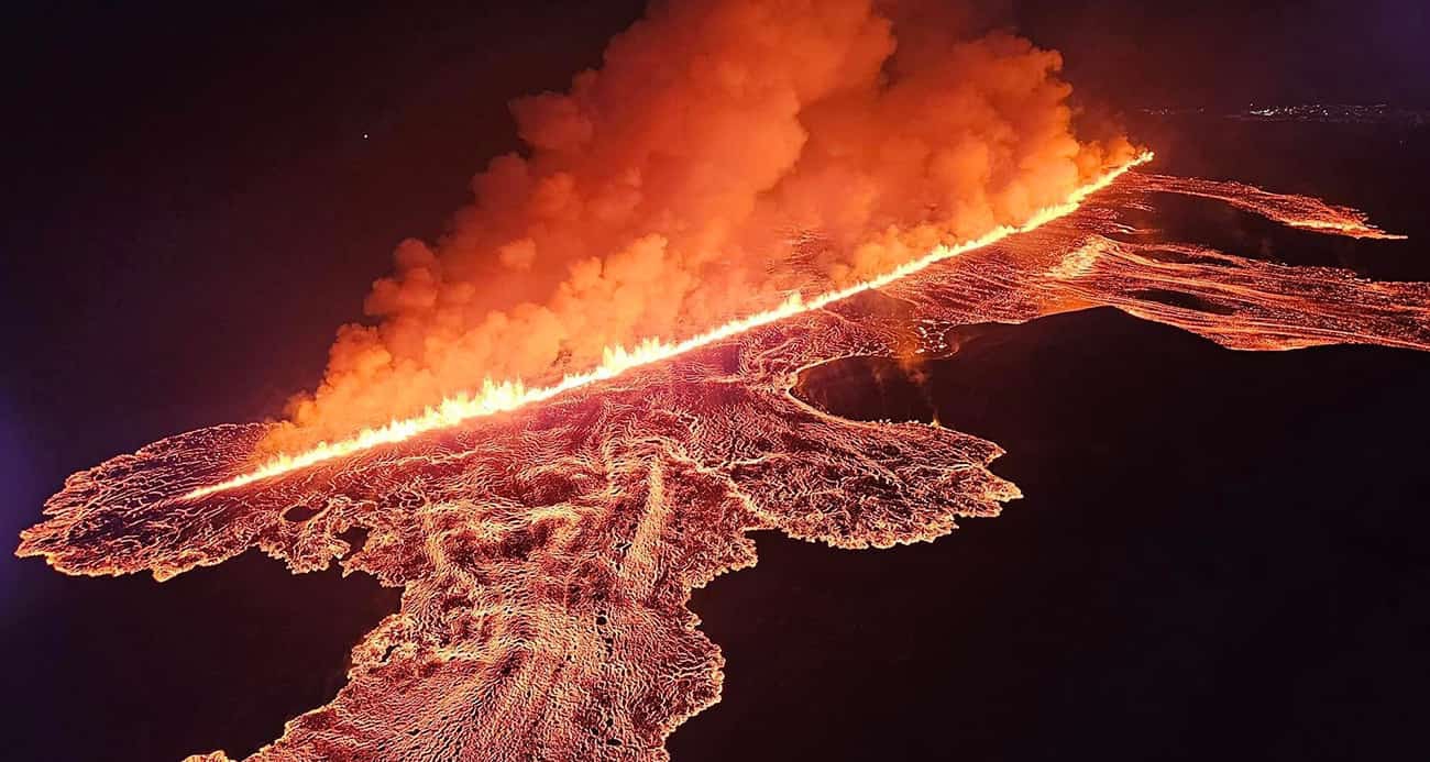 İzlanda'nın Reykjanes Yarımadası'nda 6. kez yanardağ patladı