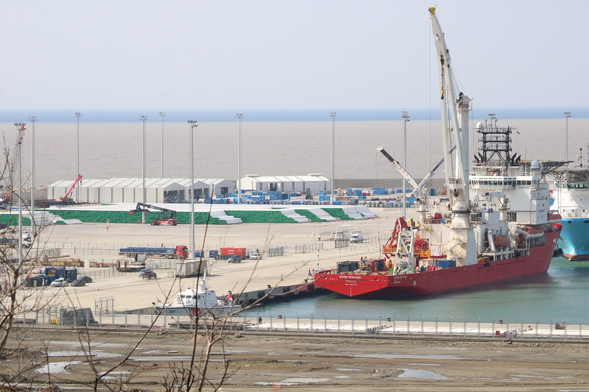 Karadeniz gazı için borular döşenmeye başlandı