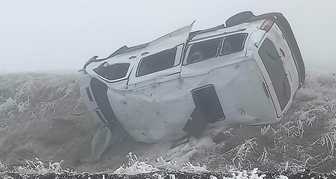 Malazgirt’te öğretmen servisi devrildi: 8 yaralı