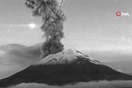 Meksika'daki Popocatepetl Yanardağı'nda 11 günde 6. patlama