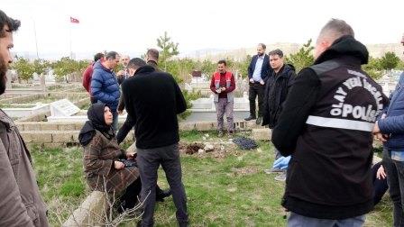 Mezarlıkta bebek cesedi ihbarından kedi ölüsü çıktı