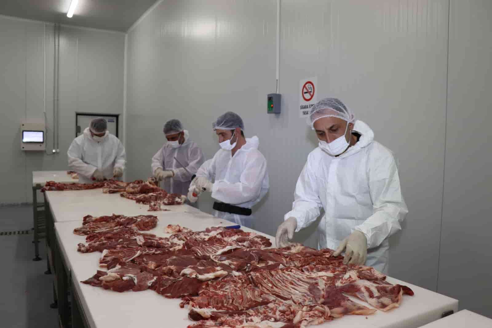 Oltu'daki cağ kebap fabrikası seri üretime başladı