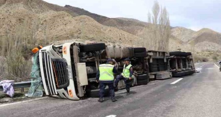 Oltu-Tortum yolundaki 'ölüm kavşağı'nda 10 yılda 50 kişi hayatını kaybetti