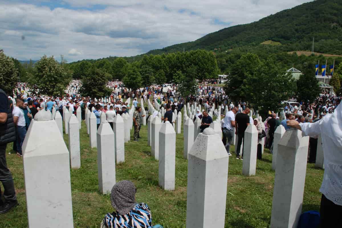 Srebrenitsa soykırımının 27. yılı