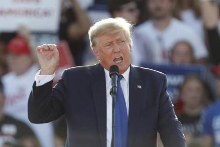 Trump, 2024 Başkanlık seçimlerinde aday olabileceği sinyalini verdi