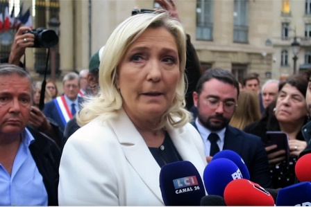 Ulusal Birlik Partisi lideri Le Pen: 'Bir yasa var ancak uygulanmıyor'