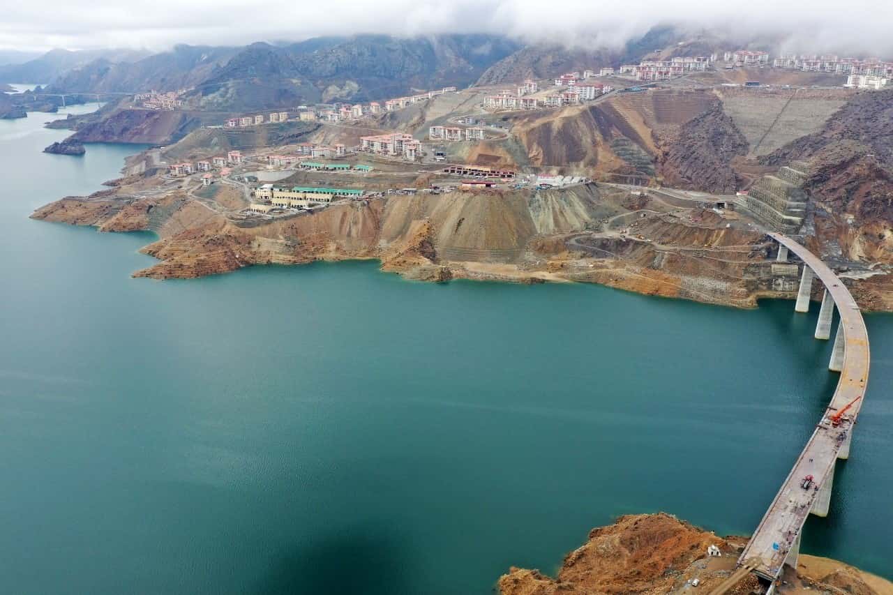 Yusufeli’nde iki yaka birleşti